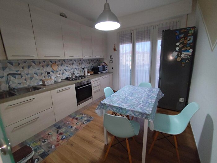 Appartamento con 5 locali in vendita in Arcola