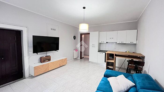 Appartamento bilocale in affitto in Via Corsico, Milano