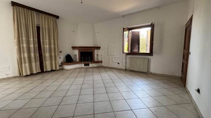 Appartamento trilocale in vendita in Via Eugenio Curiel, Citta Di Castello