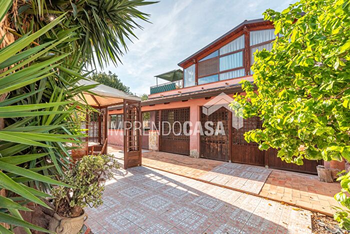 Appartamento con 8 locali in vendita in Via Esterna Valle Fiorita, Monreale