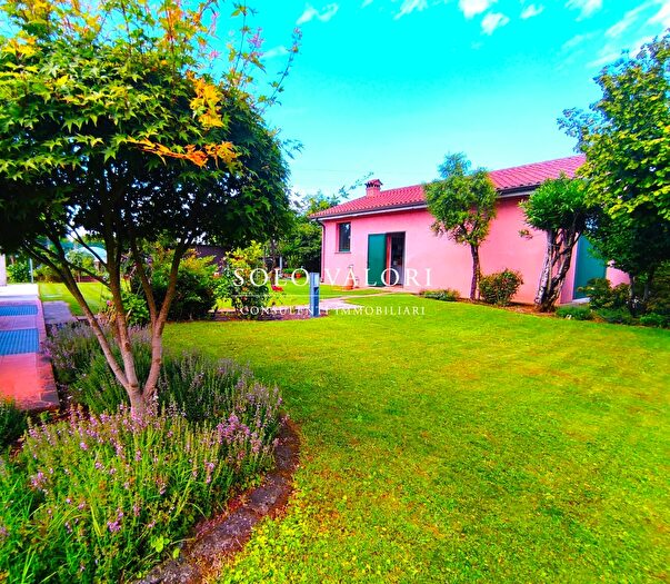 Casa con 5 locali in vendita in Vedelago