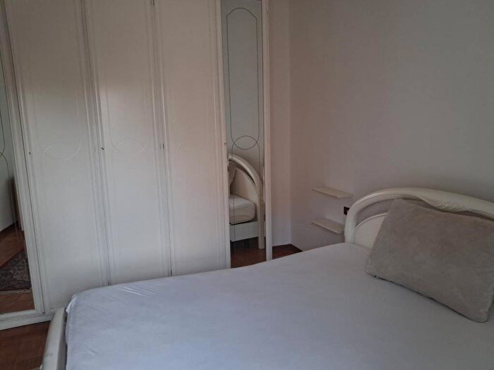 Appartamento trilocale in affitto in Via Pietro Mascagni, Clinica Piacenza, Piacenza