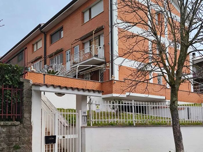 Appartamento con 5 locali in vendita in Via Campania, Genzano Di Roma