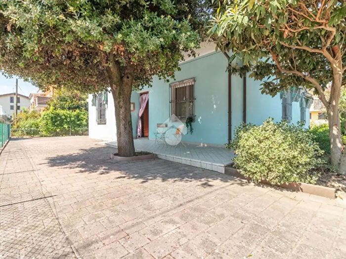 Casa con 5 locali in vendita in Via Bandini Buti, Ravenna