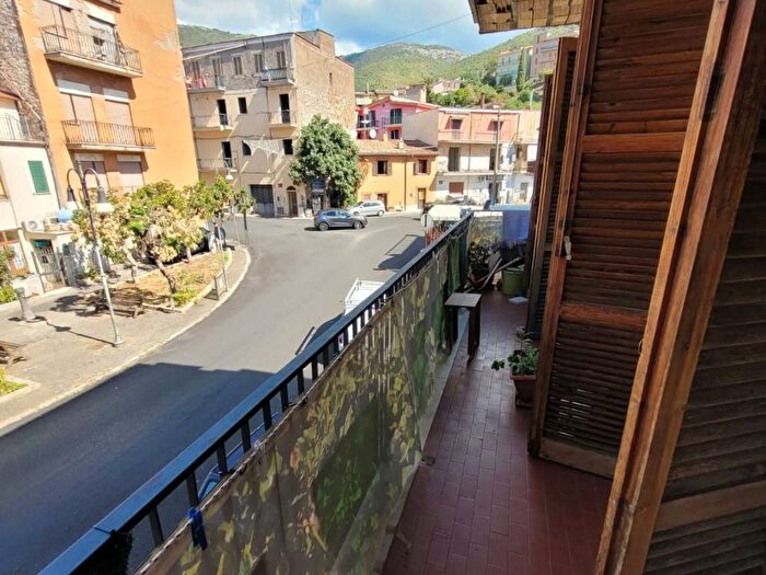 Appartamento quadrilocale in vendita in Piazza Vittorio Veneto, Centro, Marcellina