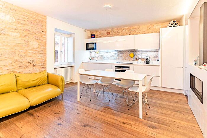 Casa trilocale in affitto in Via Giulia, Spello