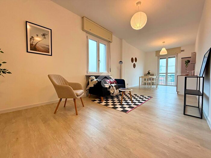 Appartamento quadrilocale in vendita in Piazza Aldo Moro, Santhia