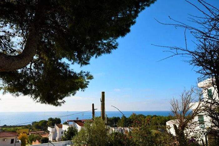 Casa bilocale in vendita in Via della Scogliera Leporano Taranto Leporano, Leporano