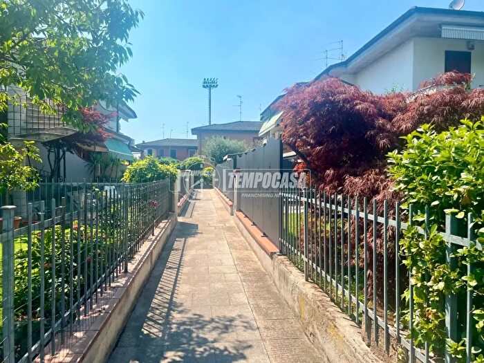 Casa con 5 locali in vendita in Ospitaletto