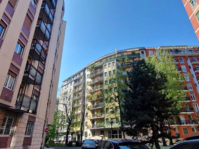 Appartamento trilocale in affitto in Via Cenisio, Cenisio, Milano