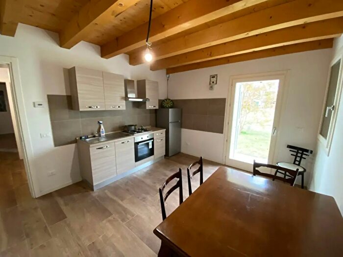 Appartamento con 8 locali in vendita in Luzzara