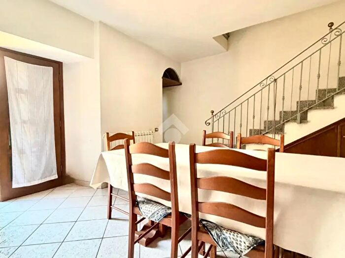 Casa quadrilocale in vendita in Via dei Ciatti, Pistoia