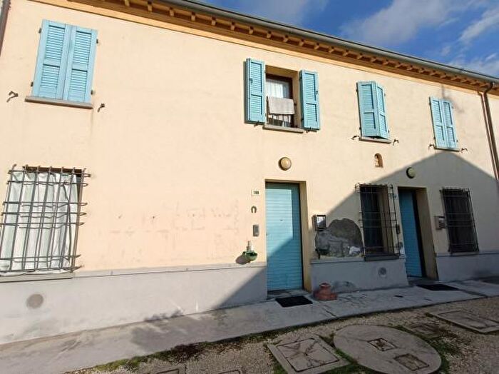Casa quadrilocale in vendita in Via Superiore, Bagnacavallo