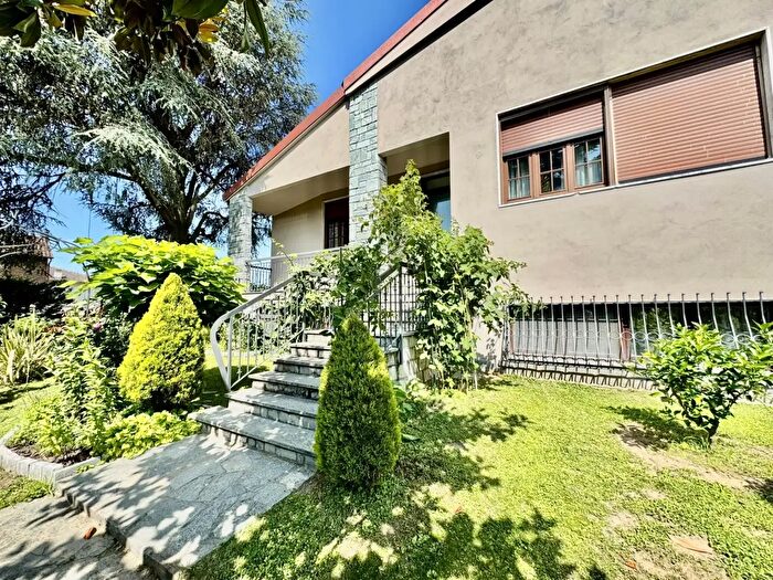Casa con 5 locali in vendita in Alagna