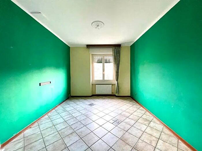 Appartamento quadrilocale in vendita in Via Italo Cremona, Gazzada Schianno