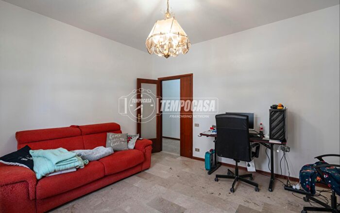 Appartamento con 5 locali in vendita in Via Vittore Crivelli, San Severino Marche