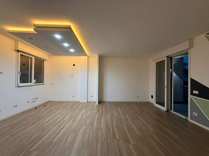 Appartamento trilocale in affitto in Via San Carlo, Centro, Brugherio