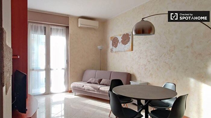 Appartamento in affitto in Via Privata delle Primule, Lorenteggio, Milano
