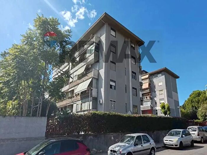 Appartamento trilocale in vendita in Via Oberdan, Gravina Di Catania