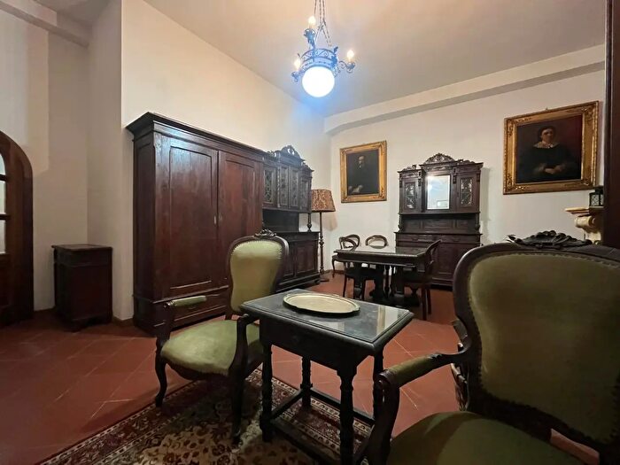 Appartamento con 5 locali in vendita in Via Pistoiese, Firenze