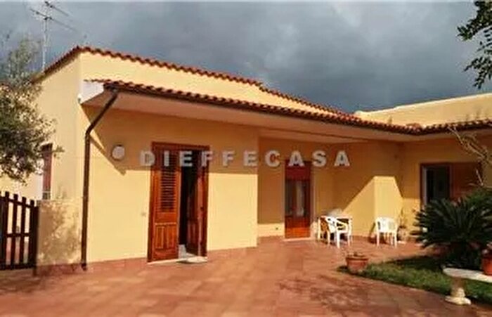 Casa con 5 locali in affitto in Contrada San Silvestro Marsala Tp, Marsala