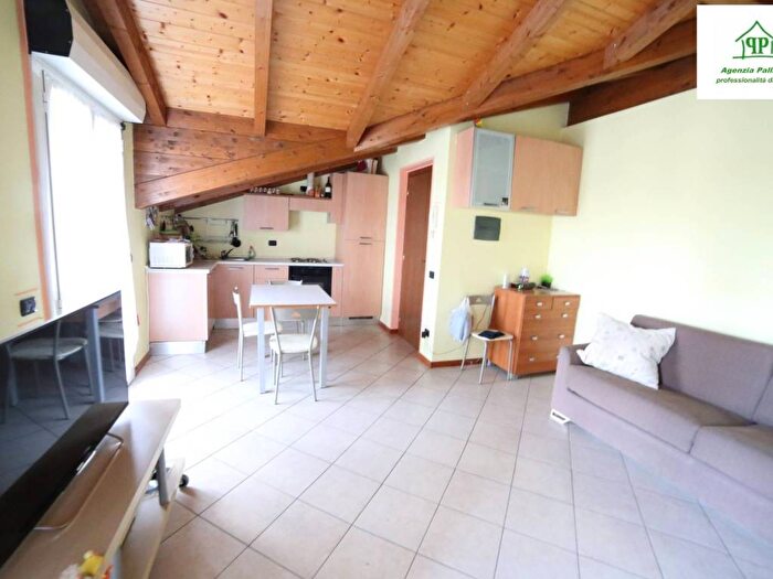 Appartamento monolocale in affitto in Via del Nifontano, Bosto, Varese