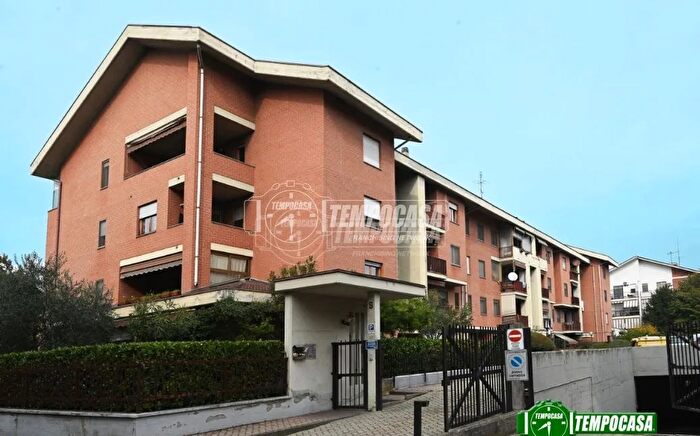 Appartamento trilocale in vendita in Via Giuseppe Parini, Venaria Reale