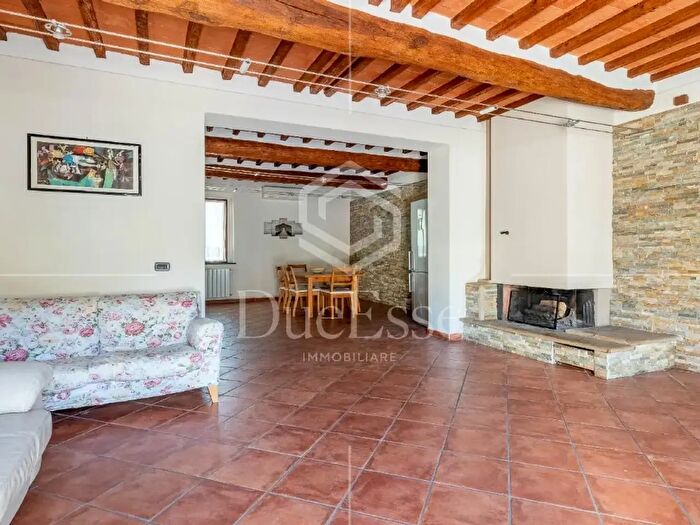 Casa con 6 locali in vendita in Pisa