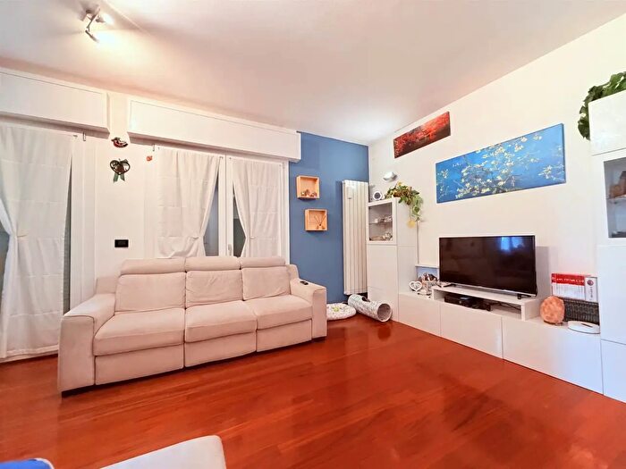 Appartamento con 6 locali in vendita in Via Francesco Carrara, Venezia
