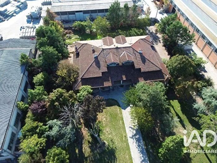 Casa con 12 locali in vendita in Via Abetone Brennero, Poggio Rusco