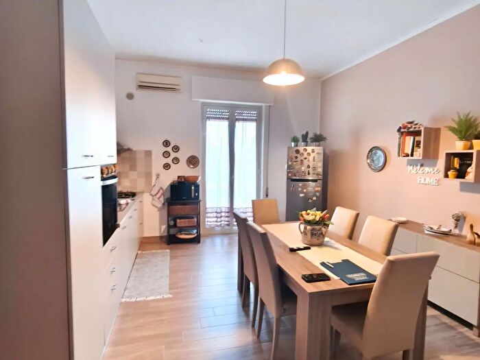 Appartamento trilocale in vendita in Via Leopardi, Carini