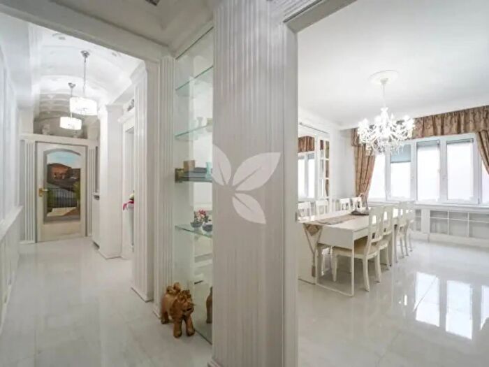 Appartamento quadrilocale in vendita in Strada Giuseppe Mazzini, Parma