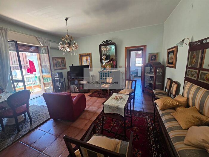 Appartamento con 6 locali in vendita in Viale Scala Greca, Siracusa