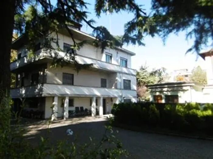 Casa con 20 locali in vendita in Reggio nell'Emilia