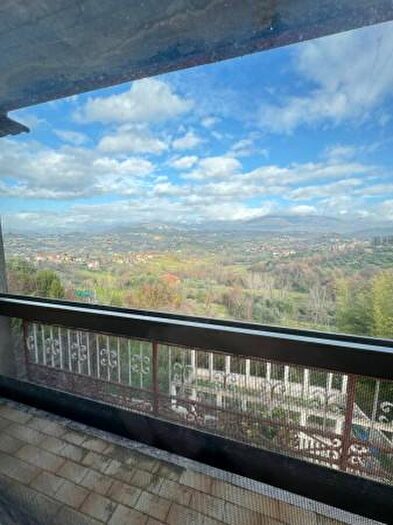 Casa con 6 locali in vendita in Via Castello, Ripi