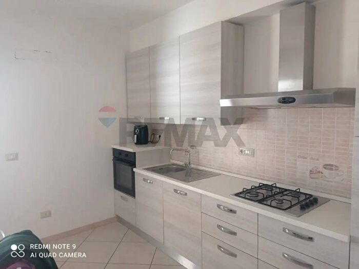 Appartamento trilocale in vendita in Via Francavilla, Taormina