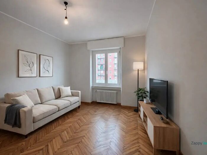 Appartamento trilocale in affitto in Viale Lucania, Milano