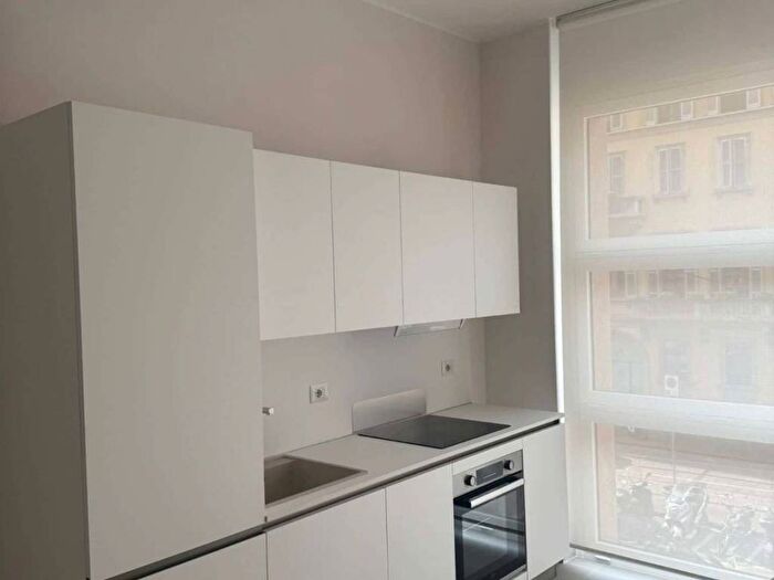 Appartamento bilocale in affitto in Via Cusani, Cadorna Castello, Milano