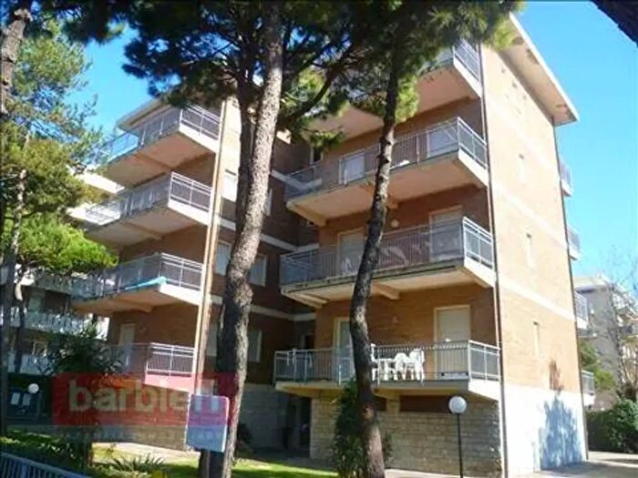 Appartamento trilocale in affitto in Viale Due Giugno, Cervia