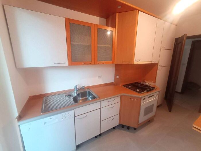 Appartamento trilocale in affitto in Via Max Valier, Centro, Bolzano