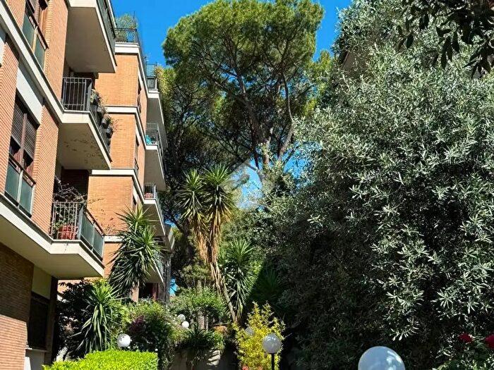 Appartamento bilocale in vendita in Via Circonvallazione Nomentana, Roma