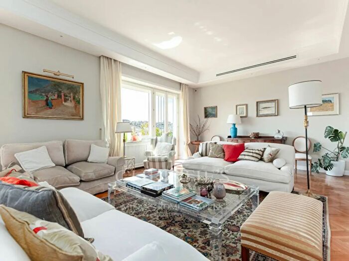 Appartamento con 10 locali in affitto in Via Torquato Taramelli, Roma