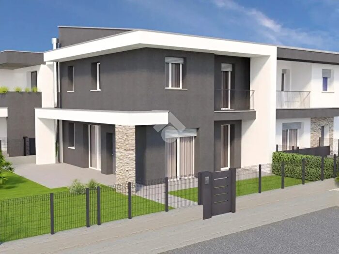 Appartamento quadrilocale in vendita in Via G La Pira, Isola Vicentina