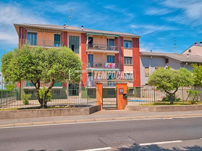 Appartamento trilocale in vendita in Novara