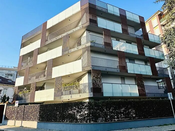 Appartamento quadrilocale in affitto in Via Quintino Sella, Monza