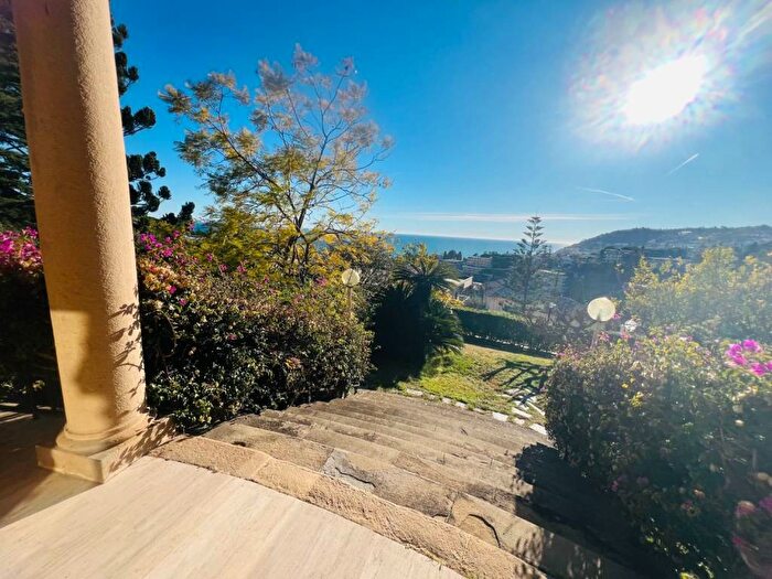 Appartamento con 6 locali in affitto in Corso degli Inglesi, Corso degli Inglesi, Sanremo