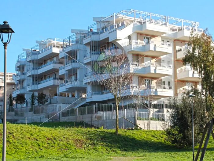 Appartamento quadrilocale in vendita in Via di Vigna Murata, Roma