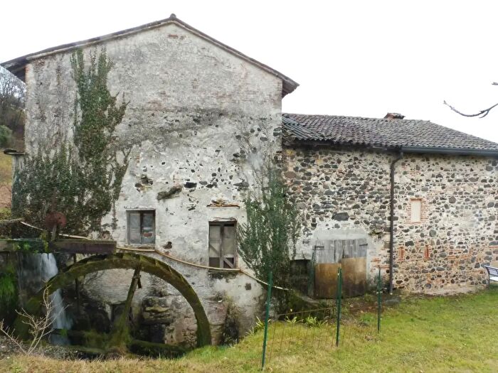 Casa quadrilocale in vendita in Via Don Girolamo Carli, Colceresa