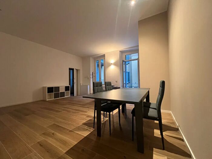 Appartamento trilocale in affitto in Viale Certosa, Milano