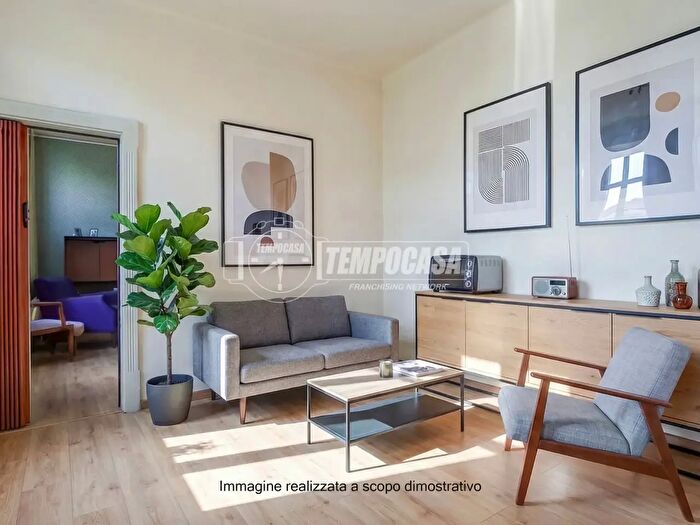 Casa quadrilocale in vendita in Via Brolo, Vergiate